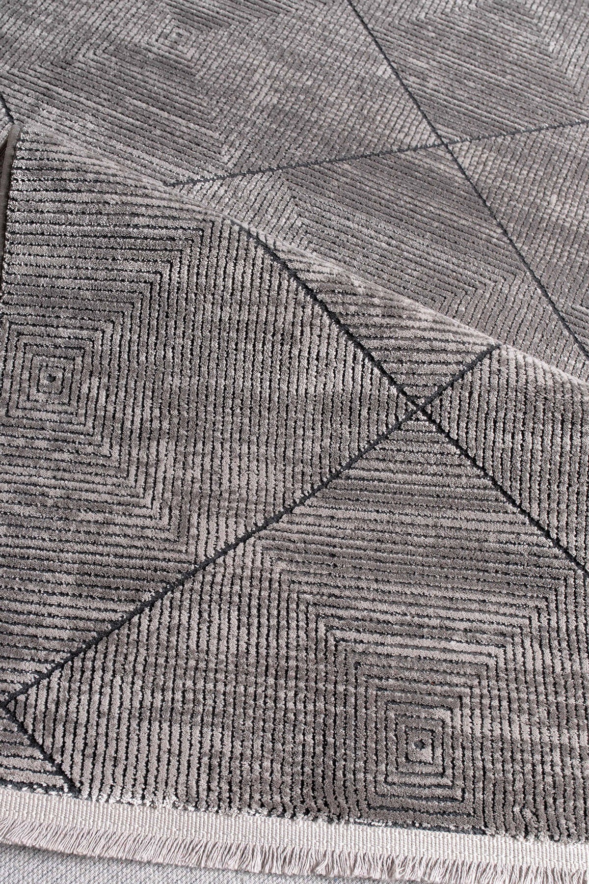 Mazzini 1489 Gri Uzun Ömürlü Yumuşak Dokulu Salon Mutfak Koridor Oturma Odası Yolluk Halı