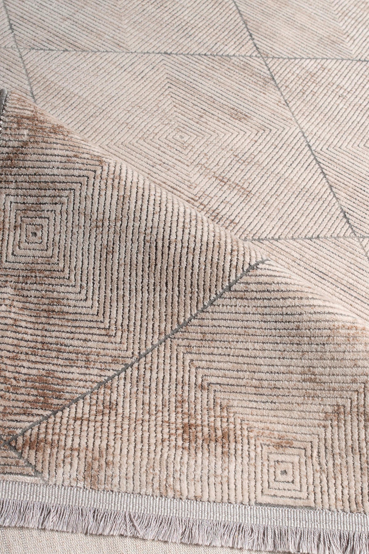 Mazzini 1490 Bej Uzun Ömürlü Yumuşak Dokulu Salon Mutfak Koridor Oturma Odası Yolluk Halı