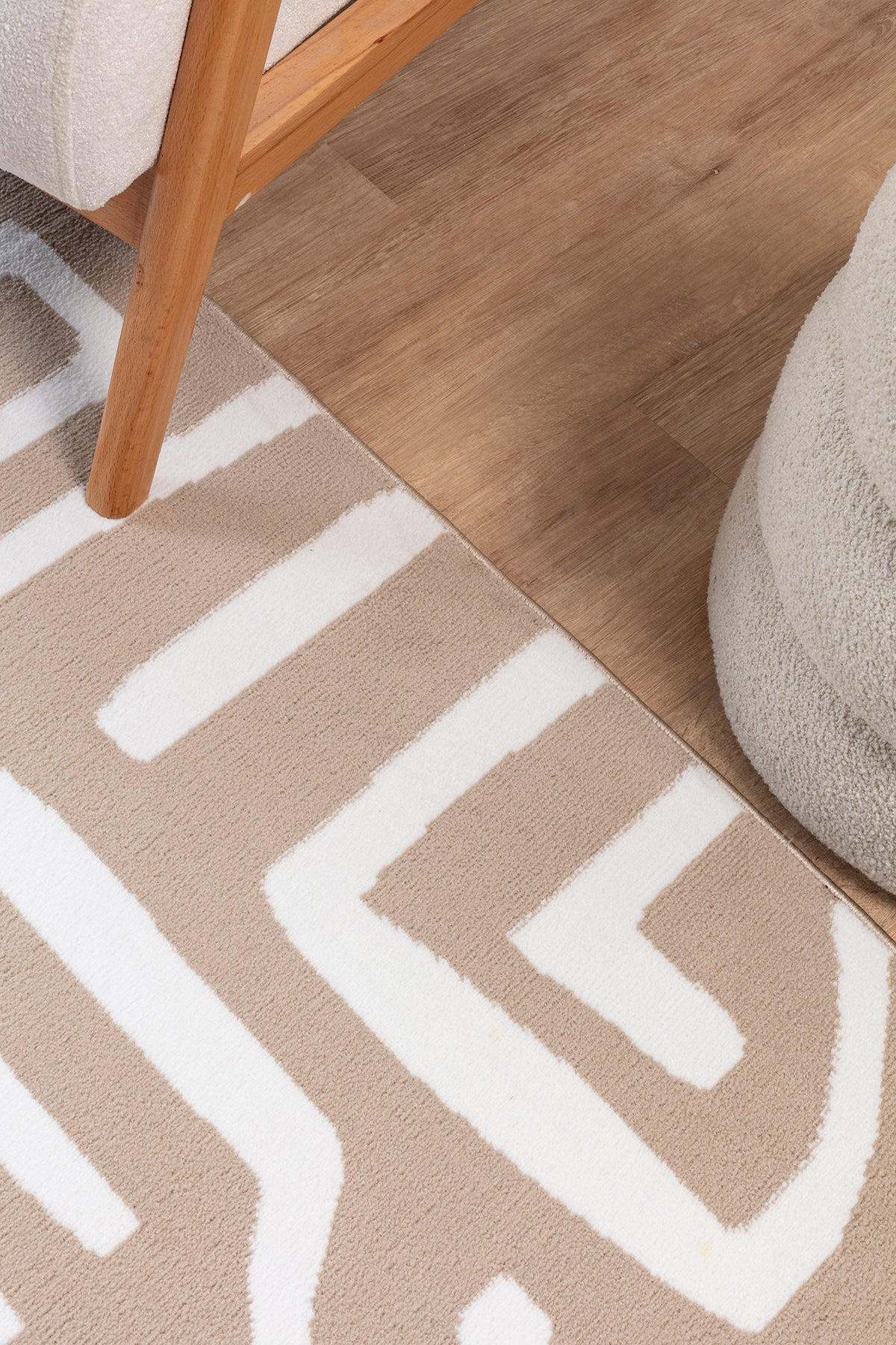 Moderno 3335 Bej Beyaz Modern Desenli Dokuma Halı Salon Oturma Odası Mutfak Halısı Tozumaz Makine Halısı