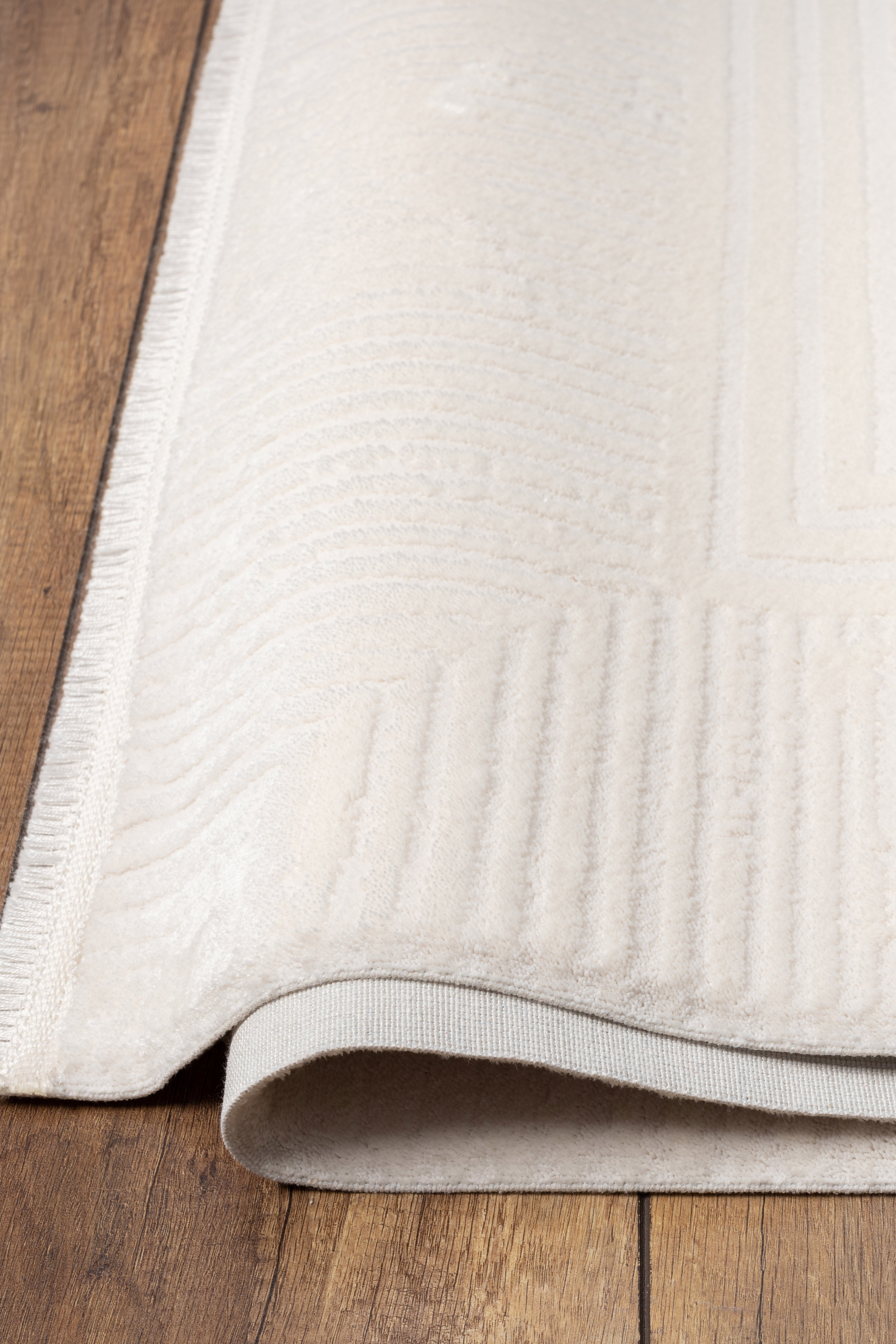 Universal UV004 Krem Uzun Ömürlü Yumuşak Dokulu Salon Mutfak Koridor Oturma Odası Yolluk Halı