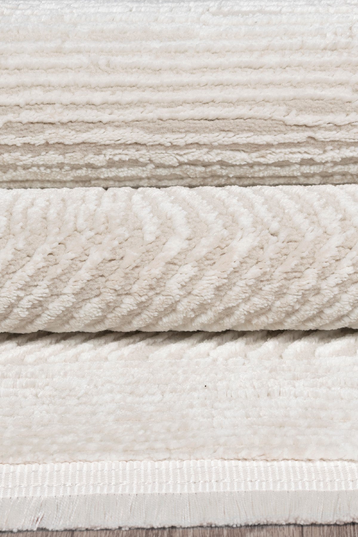 Vavien 1369 Beige Weich strukturierter Läuferteppich für Wohnzimmer, Küche, Flur, Aufenthaltsraum, maschinell gefertigt