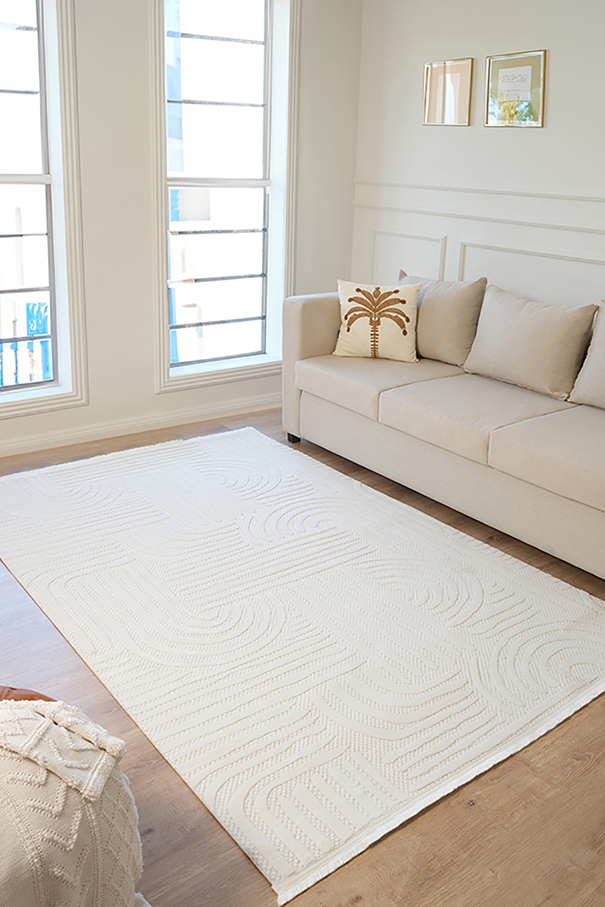 Vola 2906 Soft Textured Modern Living Room Kitchen Hallway Rug, Cream, Dust-Free Machine-Made Carpet