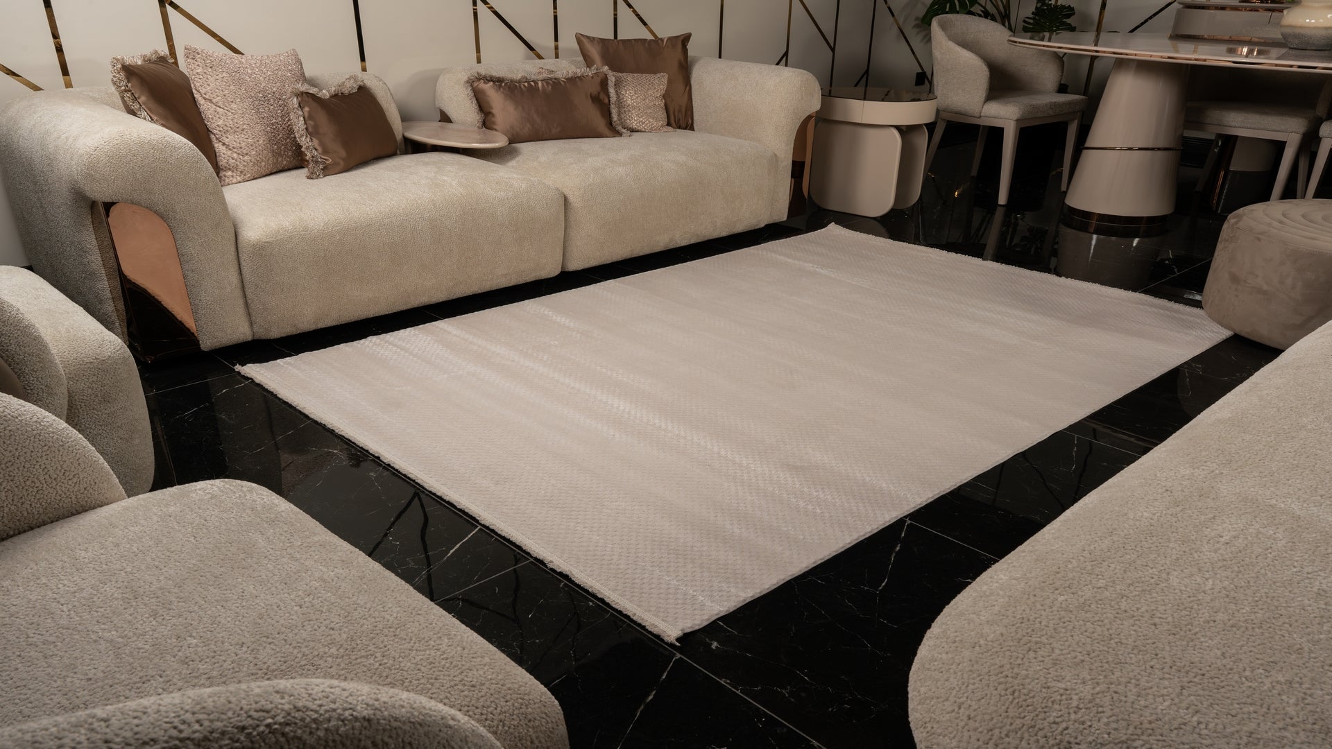 Zett ZE013 White Durable Soft Textured Living Room Kitchen Hallway Sitting Room Runner Rug